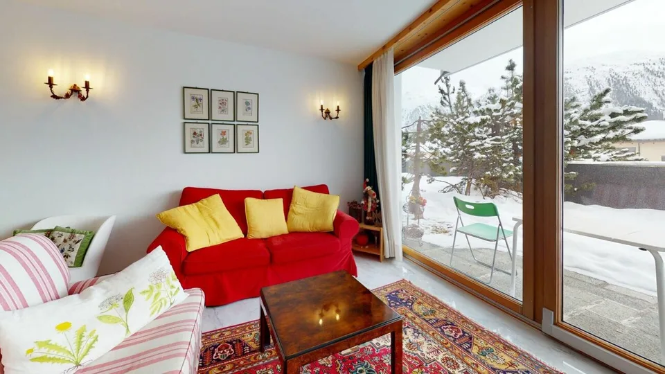 2.5 Zimmer-Wohnung mit Terrasse und Aussicht – Foto 9 von 10