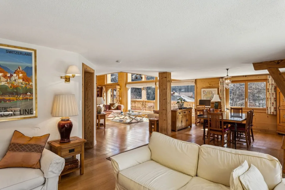 EXKLUSIVITÄT - UNTYPISCHES CHALET - ORTSMITTE auf 2000 m2 Grundstück – Foto 11 von 13