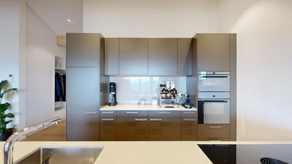 Appartement attique exclusif de 4,5 pièces avec vue sur le lac et les montagnes à Uetliburg