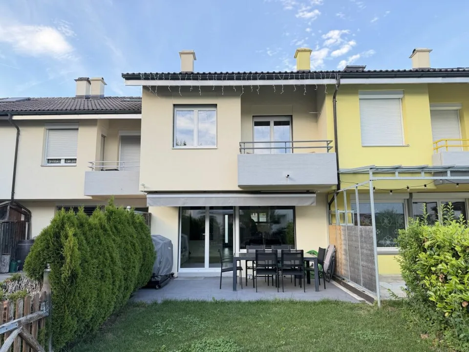Moderner Familientraum mit eigenem Garten