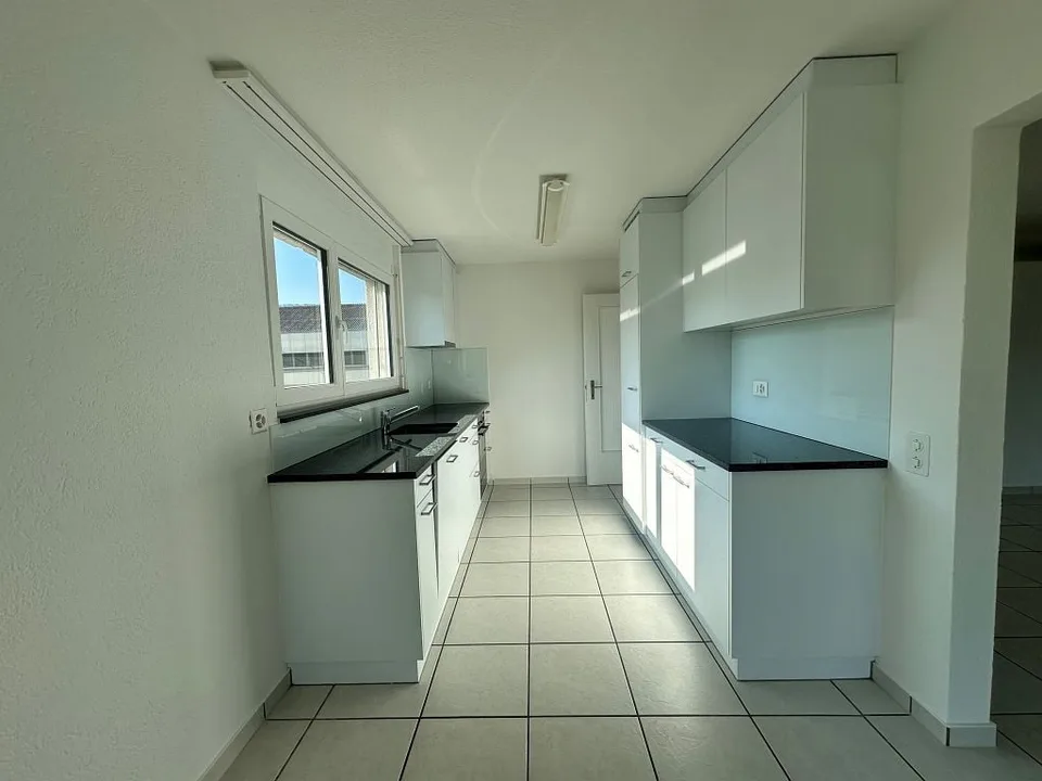 Appartamento 5 1/2 locali, 1° piano destro