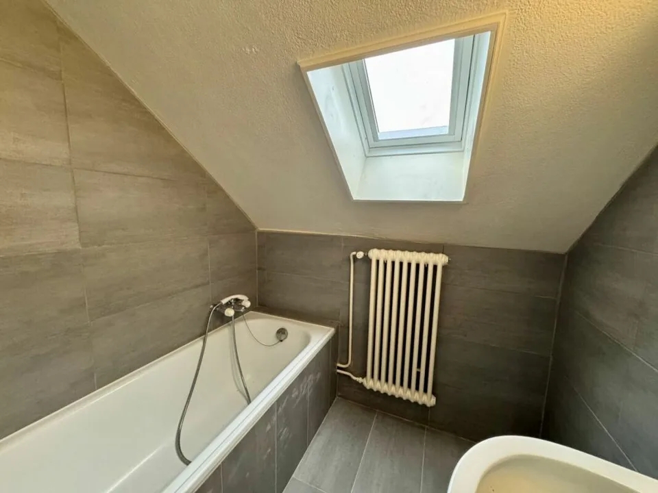 A month of net rent offered! 3.5-room apartment in the attic with a cozy atmosphere