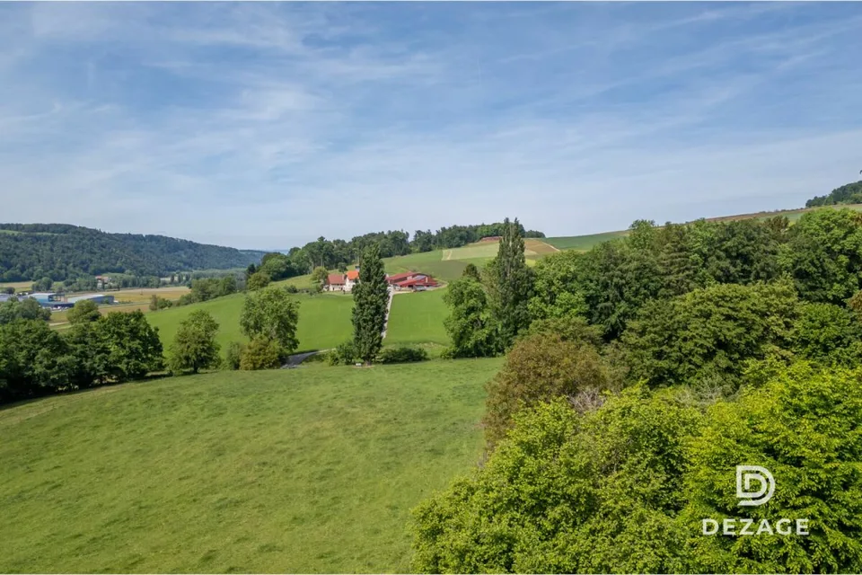 Villa in Curtilles: Die Ruhe der Landschaft, nur zwei Schritte von Lucens entfernt