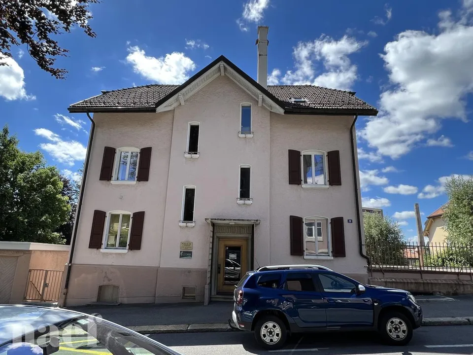 Entièrement rénové - 4 pièces dans un quartier calme