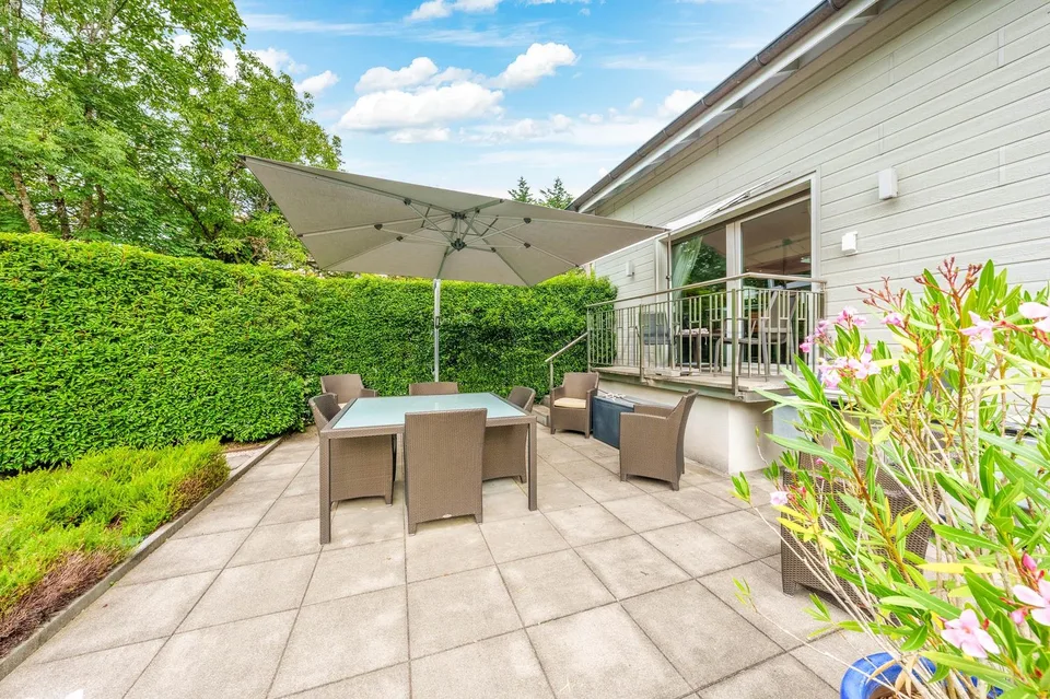 Große, vollständig renovierte Villa