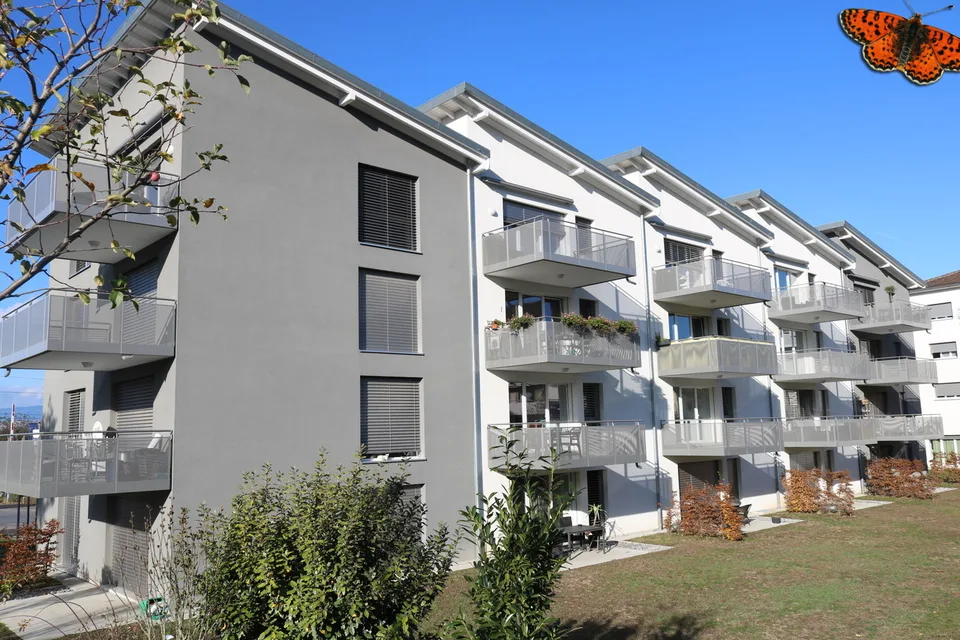2 ½ PIÈCES - Avec un balcon!