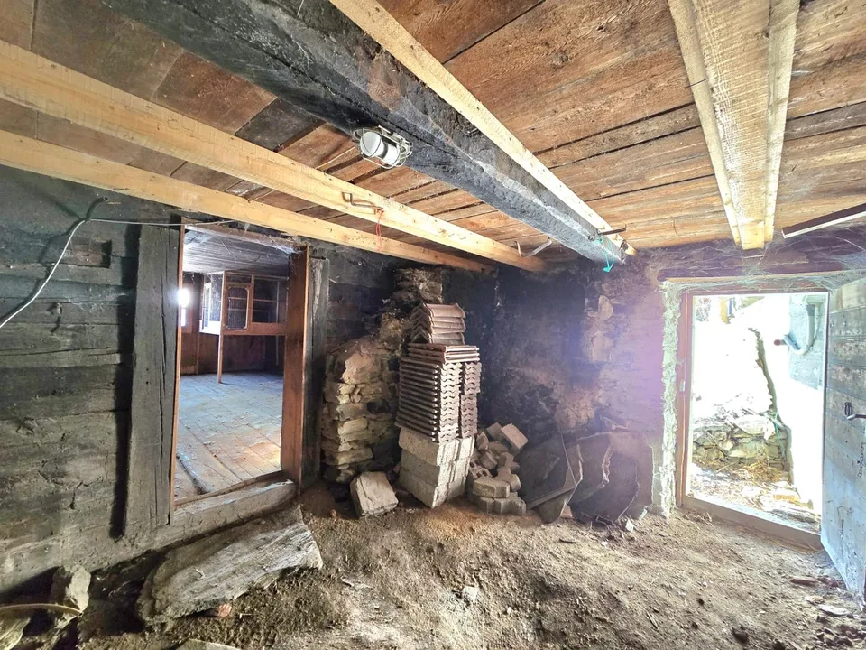Autentica casa di paese con 2 appartamenti da ristrutturare a St-Martin (Val d'Hérens) – foto 18 di 23