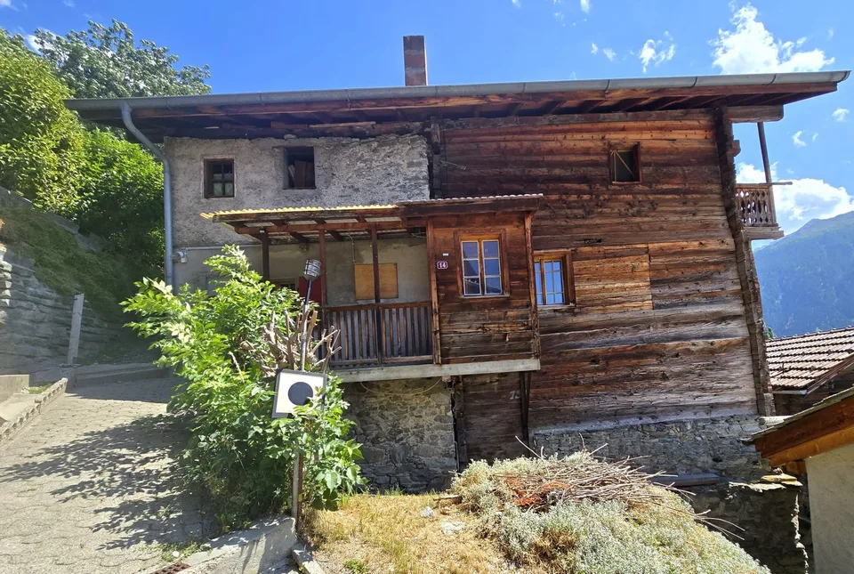 Casa villageosa autentica con 2 appartamenti da ristrutturare a St-Martin (Val d’Hérens)