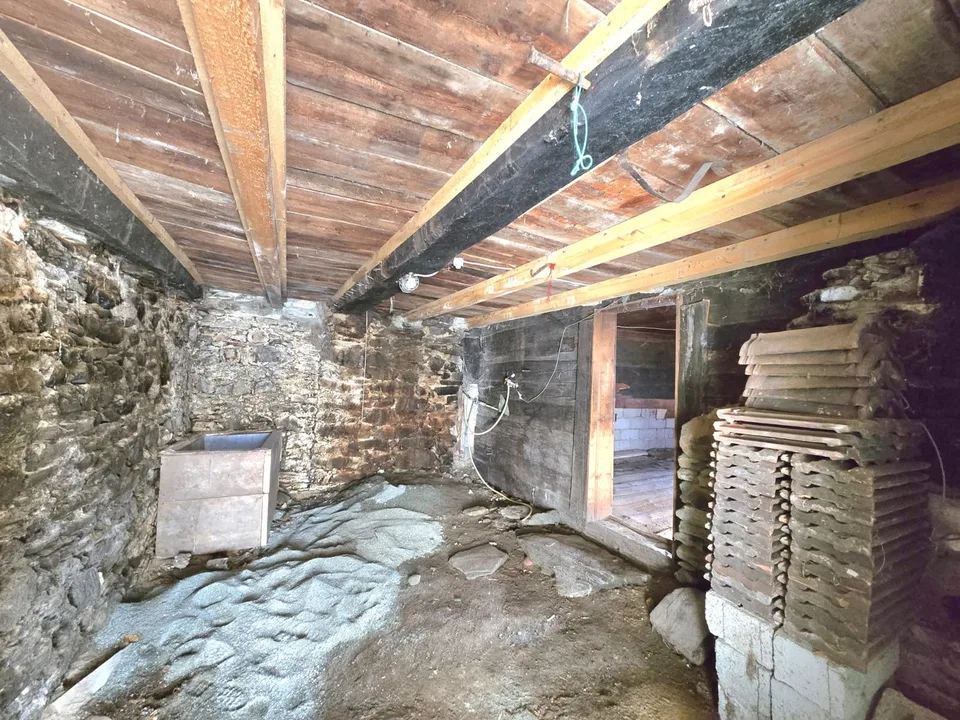 Autentica casa di paese con 2 appartamenti da ristrutturare a St-Martin (Val d'Hérens) – foto 19 di 23