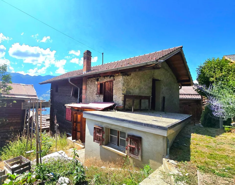 Casa villageosa autentica con 2 appartamenti da ristrutturare a St-Martin (Val d’Hérens)