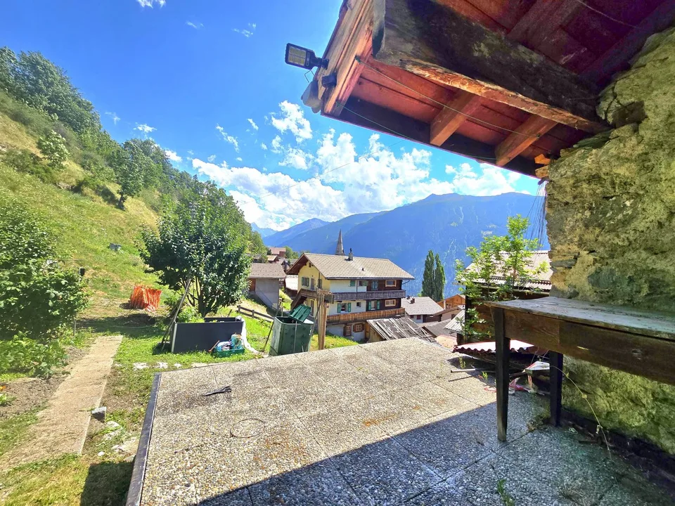Maison villageoise authentique de 2 appartements à rénover à St-Martin (Val d’Hérens)