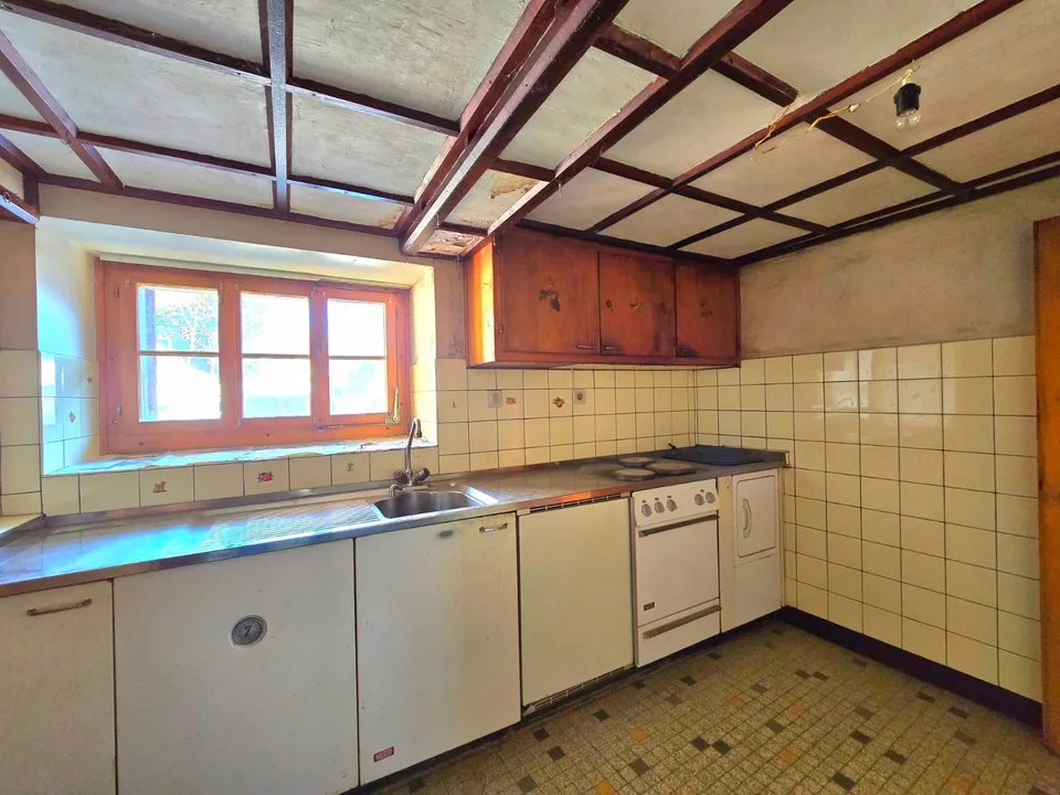 Autentica casa di paese con 2 appartamenti da ristrutturare a St-Martin (Val d'Hérens) – foto 9 di 23
