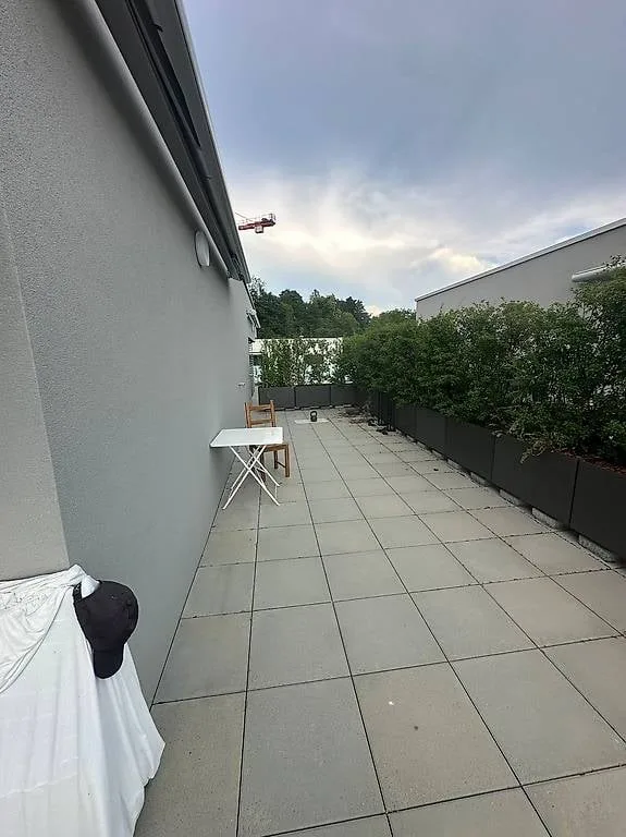 Übernahme des Mietvertrags - 3,5 Zimmer neu mit großer Terrasse und Balkon