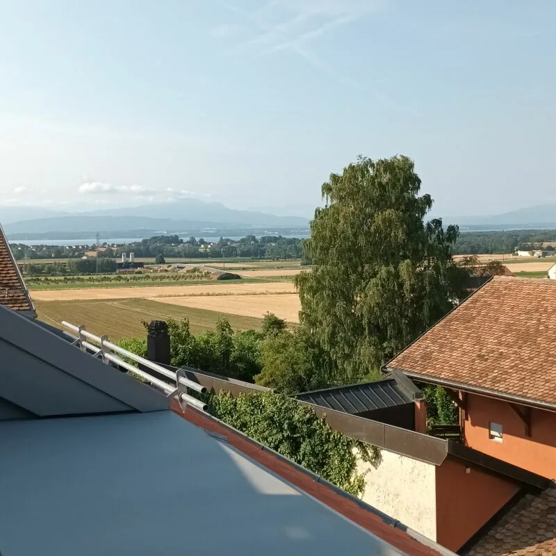 Superbe attique neuf de 4.5 pièces avec vue lac à l'horizon