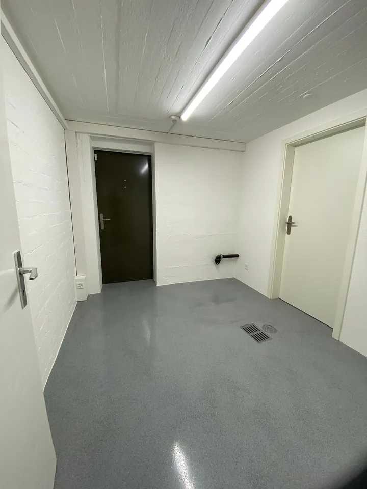 Neu renovierter Gewerberaum mit Lagerraum an der Weissensteinstrasse 1, 2540 Grenchen – Foto 7 von 15
