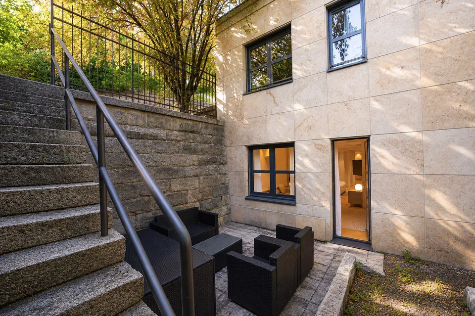 BE17 – Grosszügiges Studio mit Terrasse an der Bellariastrasse 36, Zürich – Foto 9 von 10