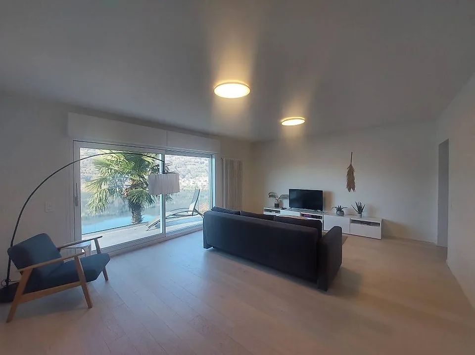 2473_Montagnola, rinnovato 4.5 locali vista lago