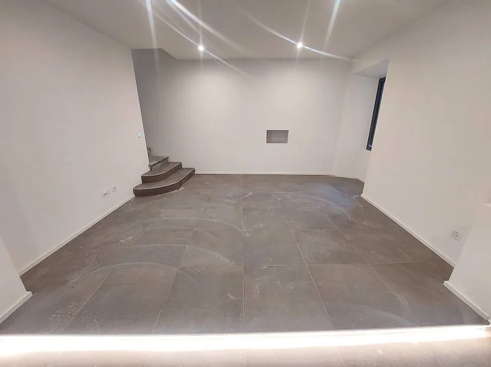 2575_Riva San Vitale, eigenständiges Haus im Zentrum
