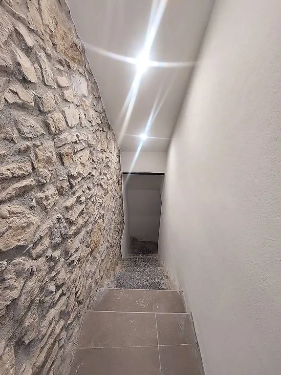 2575_Riva San Vitale, eigenständiges Haus im Zentrum