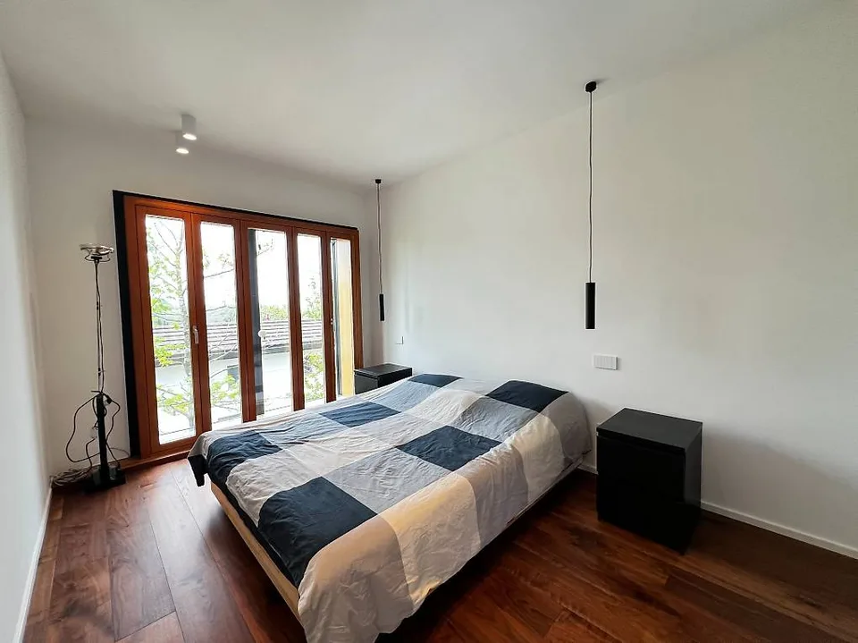 Comano, 3.5-Zimmer-Dachgeschosswohnung renoviert mit großer Terrasse