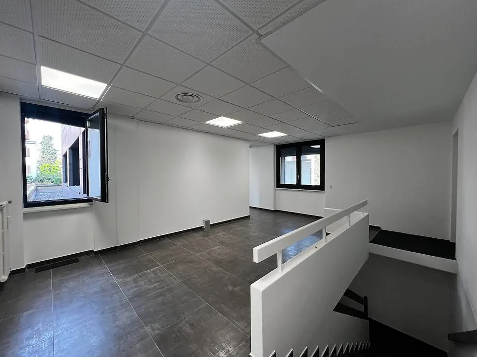 Rif.2683 Lugano Büro duplex zur Miete, Parco Ciani Zone