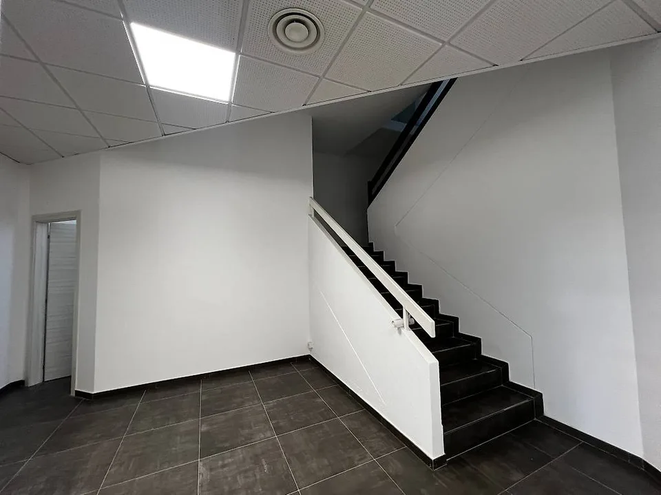 Rif.2683 Lugano Büro duplex zur Miete, Parco Ciani Zone