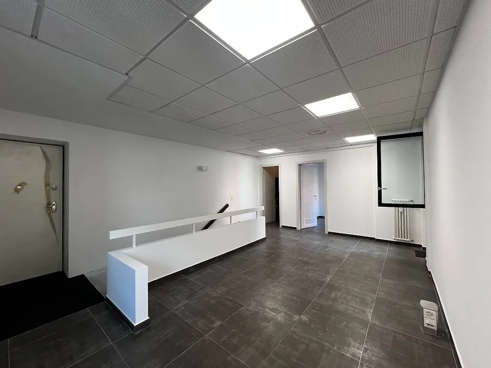 Rif.2683 Lugano Büro duplex zur Miete, Parco Ciani Zone
