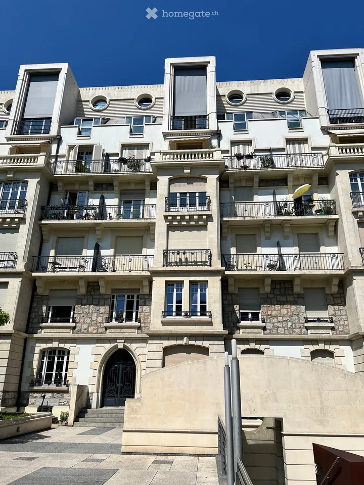 Spacious 6.5-Room Apartment in a Charming Old Building – Route de Malagnou, Geneva