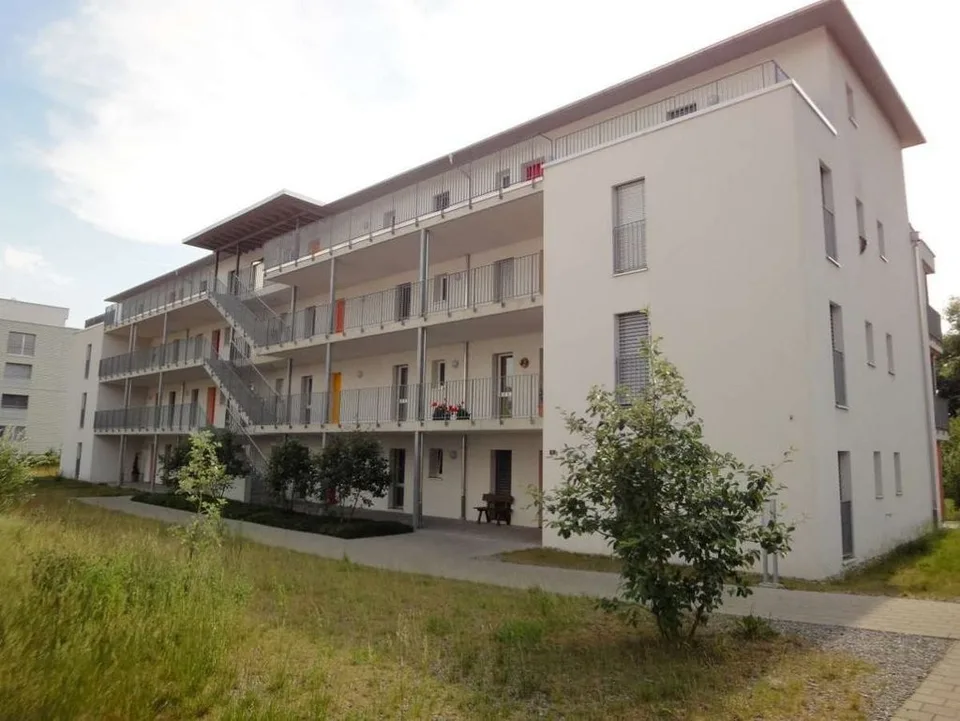 Tiefgaragenplätze an super Lage zu vermieten!