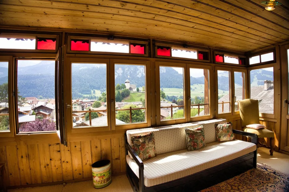 Appartement de caractère de 7 pièces au coeur de Château-d'Oex
