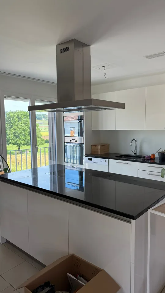 Luxuriöse 3 1/2 Minergie Maisonette Dach-Wohnung mit atemberaubende Aussicht und Balkon