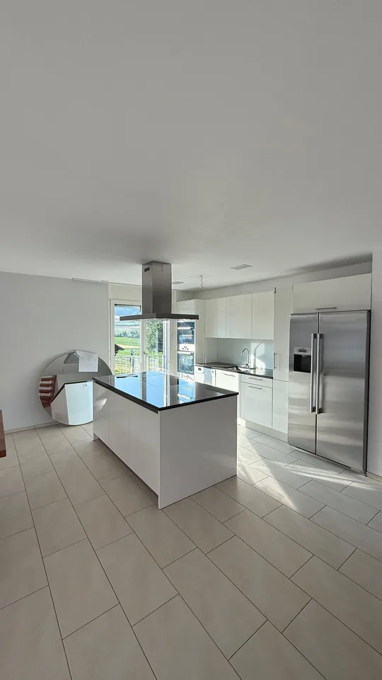 Luxuriöse 3 1/2 Minergie Maisonette Dach-Wohnung mit atemberaubende Aussicht und Balkon