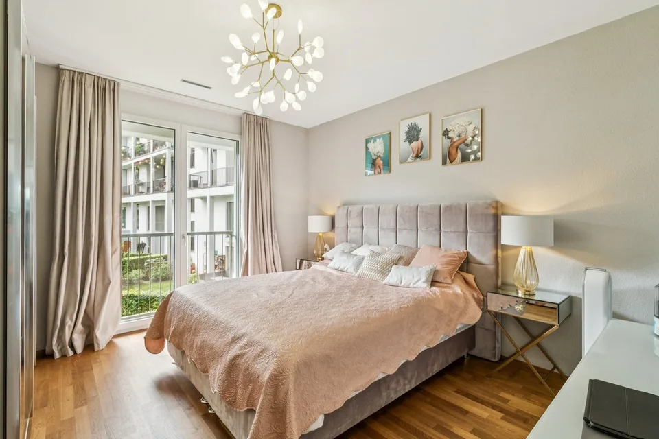 Vivere con carattere loft: maisonette luminosa con galleria