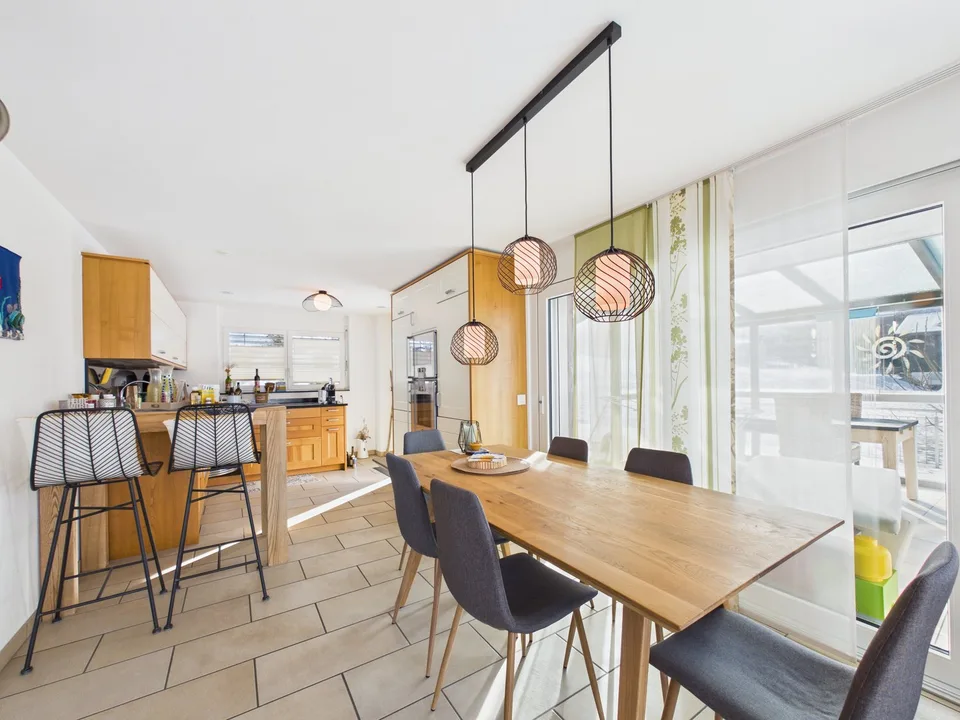 Helle 5-Zimmer-Wohnung mit Bergblick in Ried-Brig