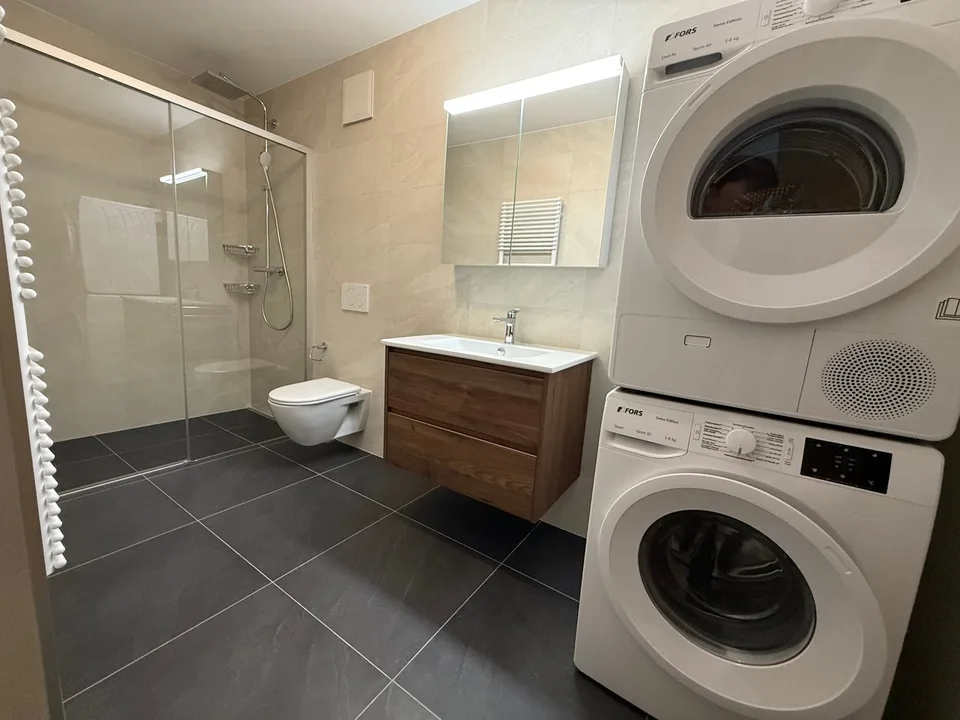 Wohnung mit 3.5 Zimmern im 1. Stock