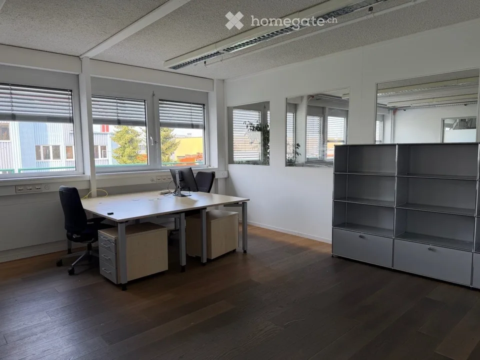 Ufficio luminoso 6.5 locali (330 m²) in affitto a Wangen SZ