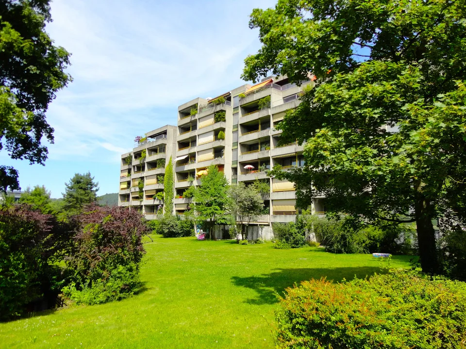 Frisch saniert! Helle 4.5-Zimmerwohnung mit Ausblick ins Grüne – Foto 13 von 14