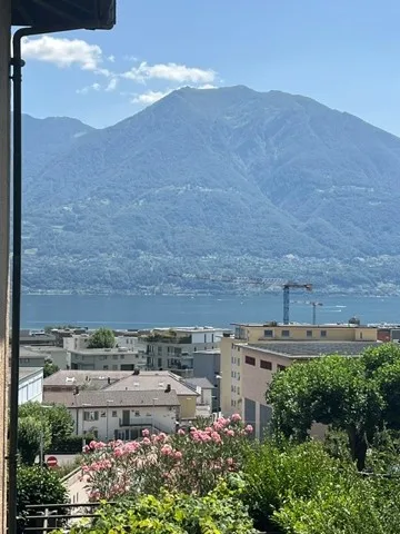 Maison multifamiliale avec vue panoramique à Minusio
