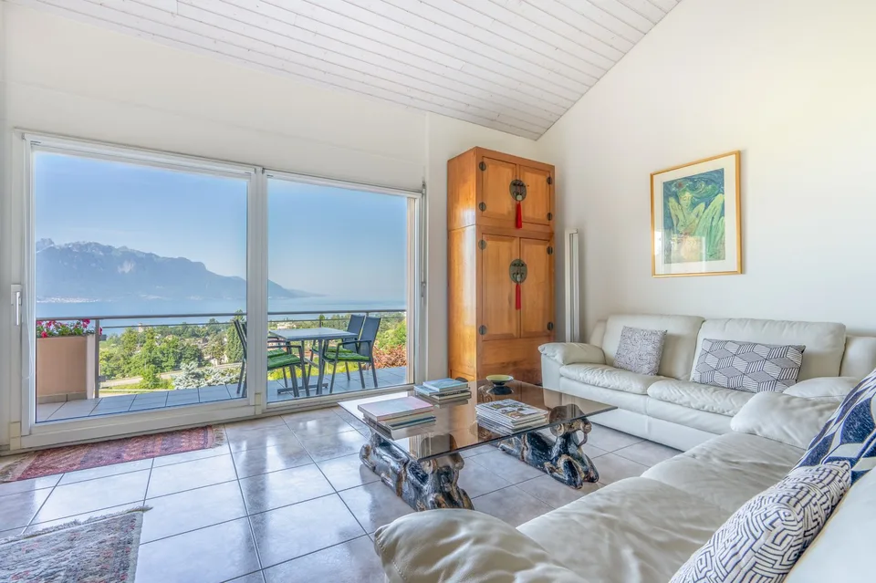 RESERVE - MONTREUX - VILLA A SCHIERA SPaziosa CON VISTA PANORAMICA