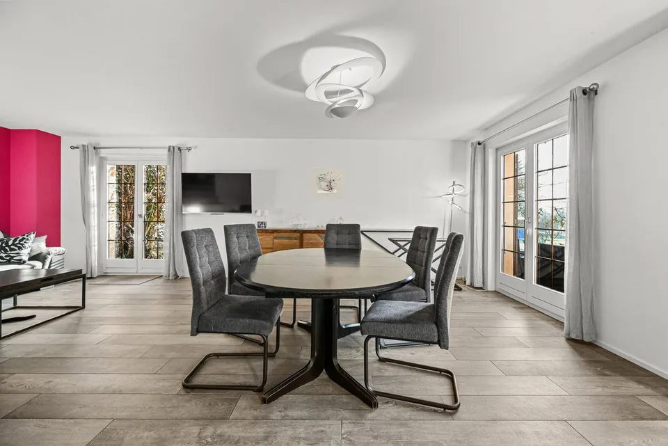 CHERNEX - SPACIEUSE VILLA JUMELLE DE 5.5 PIECES