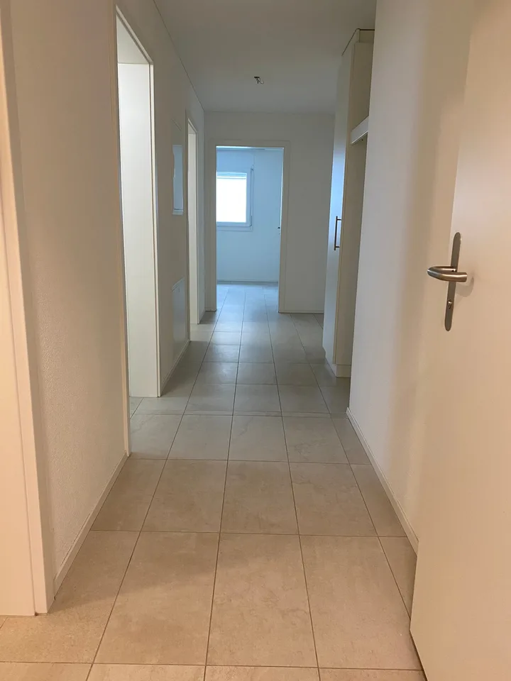Moderne 3.5-Zimmer-Gartenwohnung mit 26 m² Sitzplatz
