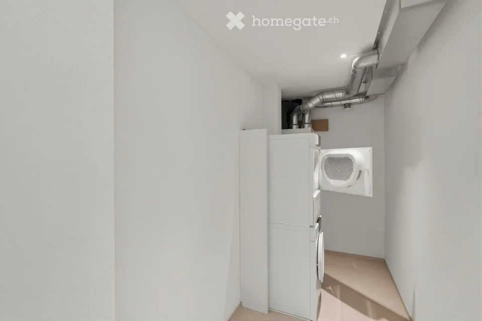 Helle 4.5-Zimmer-Wohnung mit Balkon und schöner Aussicht in Greppen