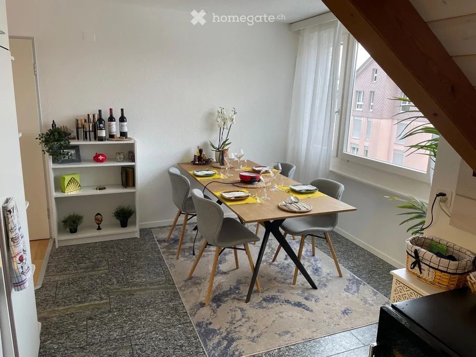 Affascinante appartamento di 2.5 locali con balcone e bella vista a Murten