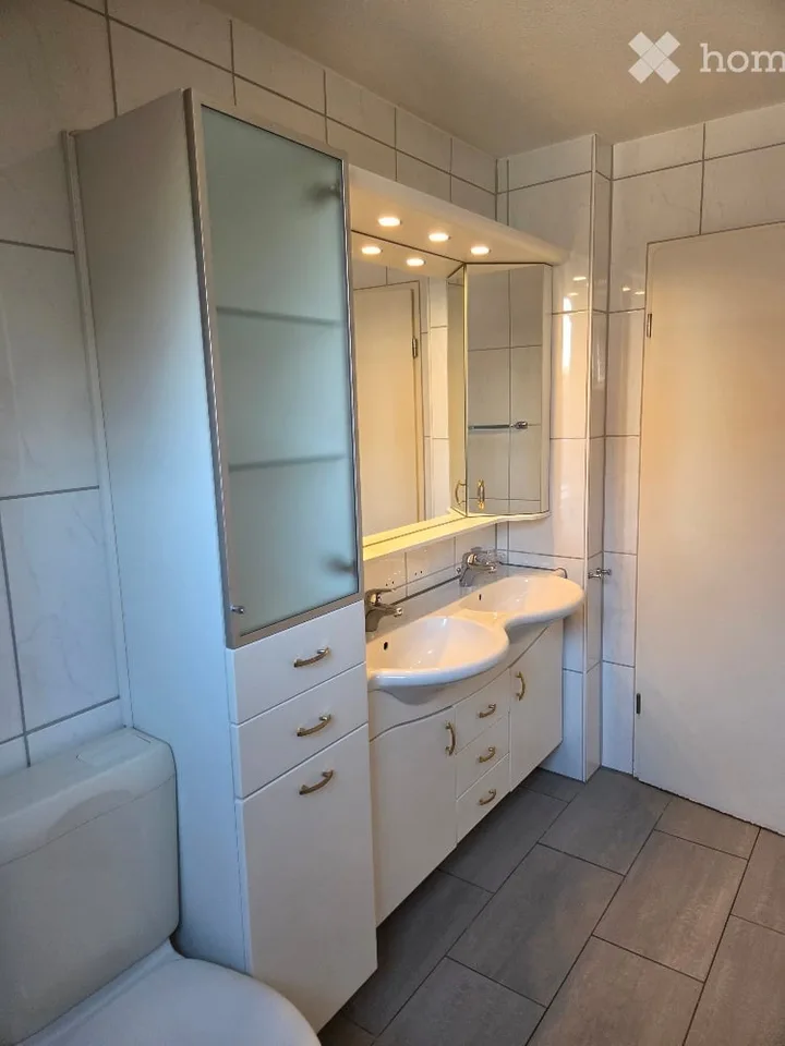 Charmante 3.5-Zimmer-Maisonette-Wohnung in ruhiger Lage mit Vorzügen für Nutzung als Homeoffice
