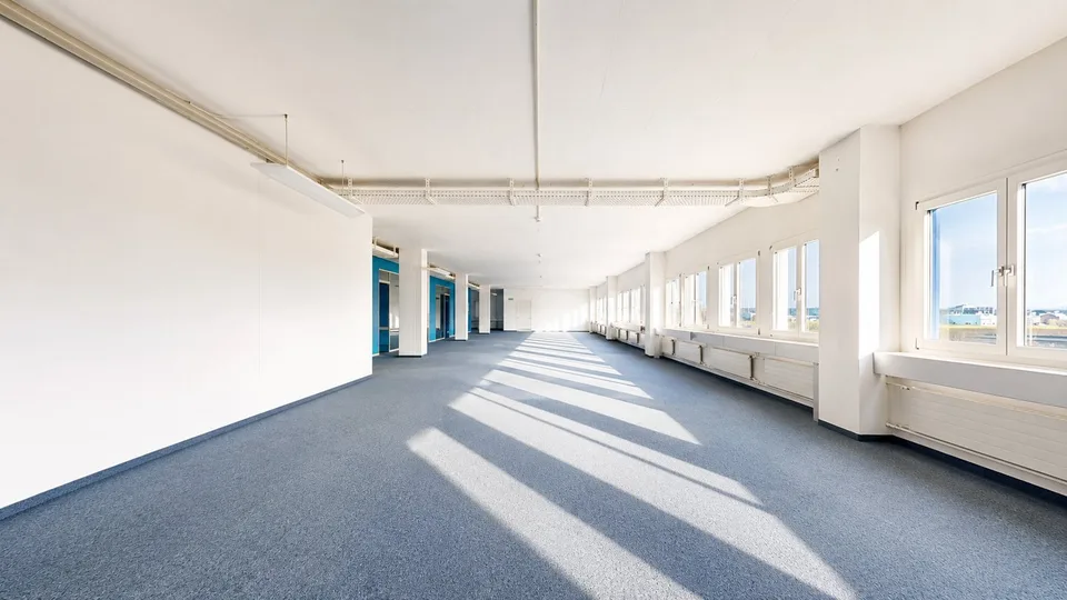 Gewerbe, Produktion, Büro, Lager, Ausstellung und Logistik auf einem Geschoss