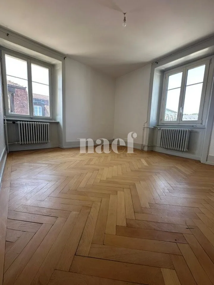 Appartamento di tre locali al 4° piano