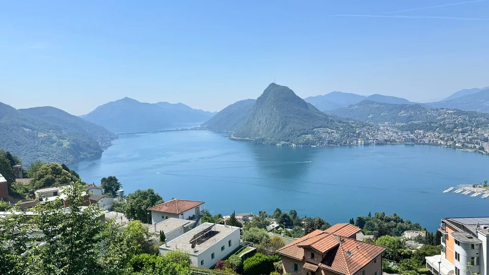 Lussuosa Villa da edificare con Piscina e Vista Lago Panoramica