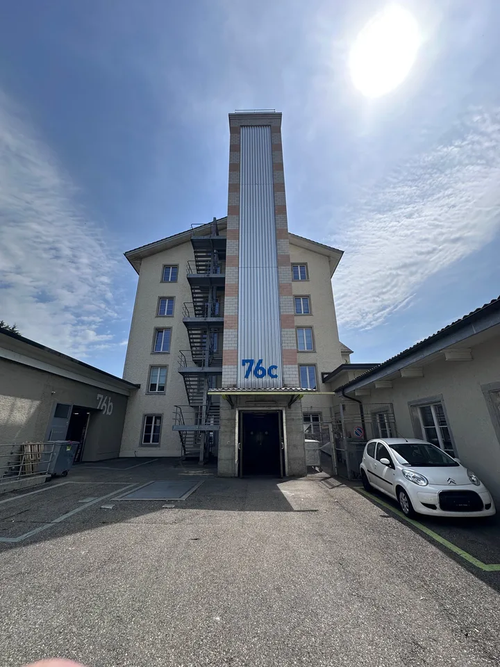 Gewerbe- und Retailfläche im historischen Altbau – Aathalstrasse 84, Uster – Foto 11 von 13