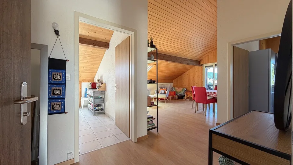 2.5 Room Apartment on the Top Floor with Balcony and Garage