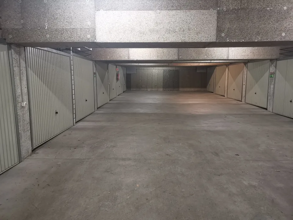 Abschliessbare Einzelbox in Tiefgarage zu vermieten